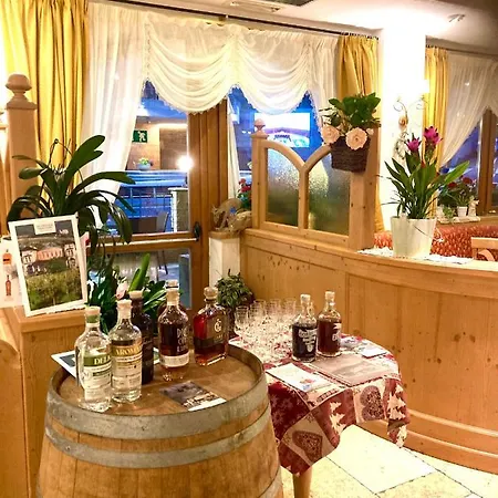 Alba Wellness & Hotel Canazei