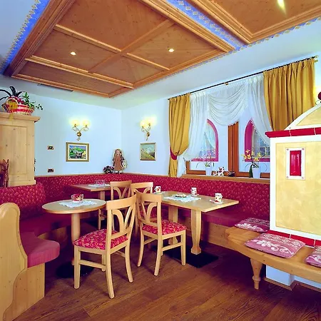 Hotel Alba Wellness & 3*